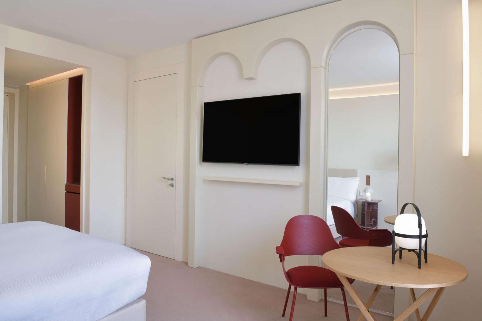 Doubletree By Hilton Ben Guerir Hotel & Residences Benguerir Exterior foto